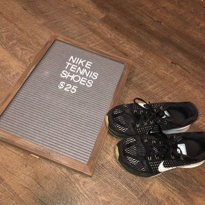 Nike Lunarglide 7 tennis shoes